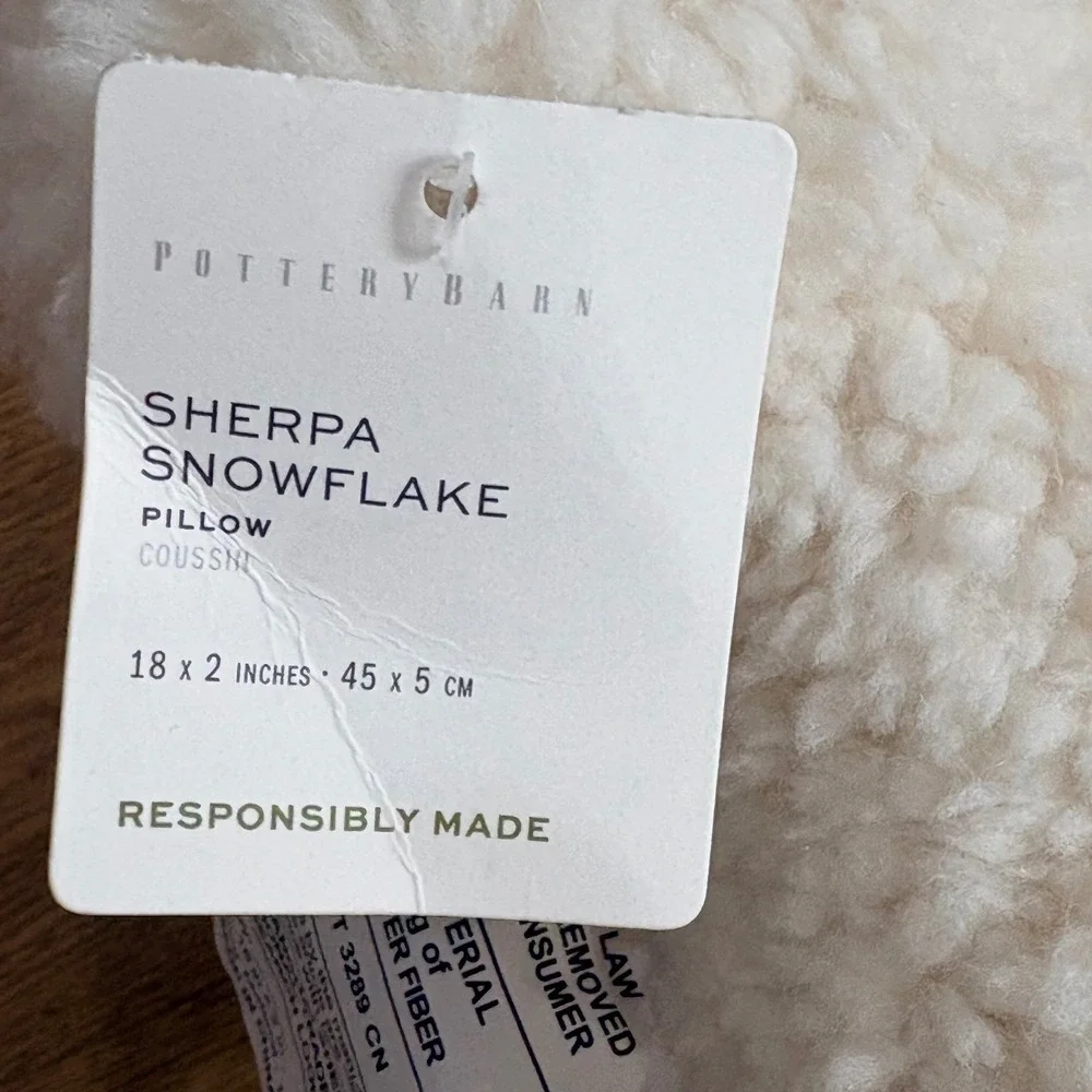 Pottery Barn Sherpa Snowflake Pillow 18x2 Ivory NWT Holiday Winter Decor